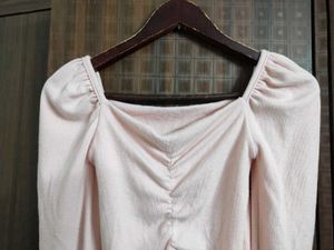 SALE 🛍️ Peach Rouched Top