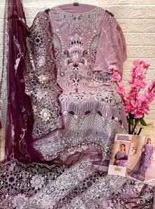 Elegant Embroidered Pakistani Kurta Set