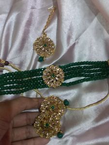 Emerald  Green Choker Set 💚🌷
