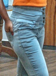 High Waist Jeans