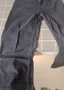 Chic Black Straight Leg Jeans