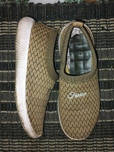 Women&#39;s Canvas Walking Shoes