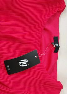 BRAND NEW TAGGED TOP
