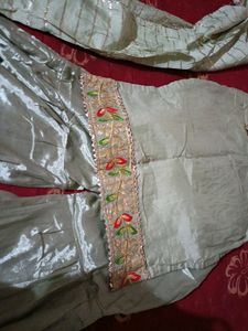 Women's Kurti Set With Dupatta