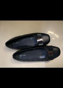 Black Flat Shoe