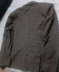 Men&#39;s dark brown color