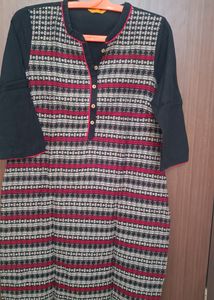 Patterned Tunic with 3/4 Sleeves