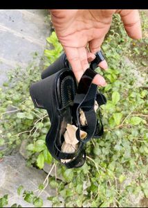 Black Heel