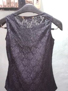 Black Net Sleevesless Top