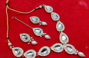 Kundan Jewellery