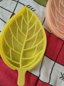 Very Beautiful Leaf Soap Case New (Pack Of 2)