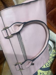 Accessories London Handheld Bag