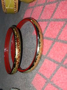 Vintage Gold Floral Bangles - Set of 2
