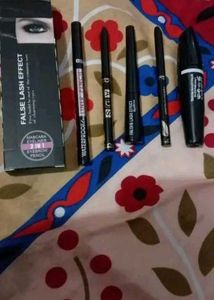MAKEUP KIT