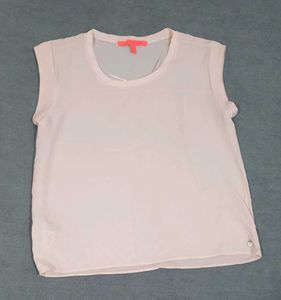 Elegant Sleeveless Top