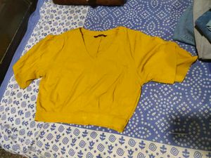 Harpa Brand Bell Arms Crop Top