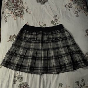 black grey plaid mini skirt