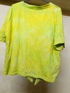 Tie-dye Graphic Tee Crop top