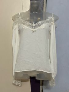SHEIN branded Lace Trim Shoulder Top