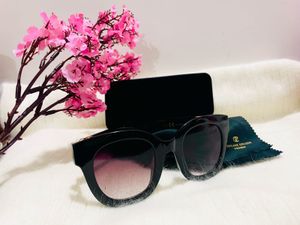 Elegant Oriflame Exclusive Sunglasses – With Case