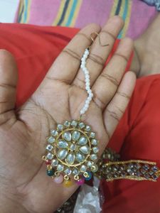 Multicolour Earing With Maangtika