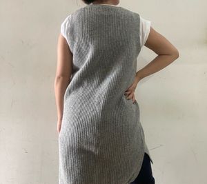 🎀Grey Knit Sleeveless Sweater 🎀