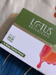 Lotus Botanicals Facial Kit