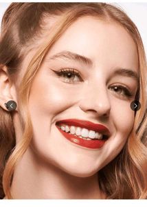 Essence Natural Matte Mousse Foundation sealed