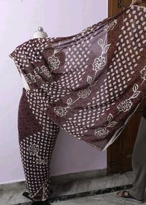 Elegant Brown Printed Saree