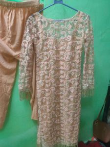 Elegant Peach Embroidered Salwar Kameez
