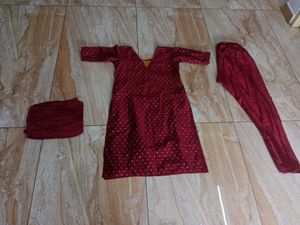 Churidhar Set With Long Dupatta