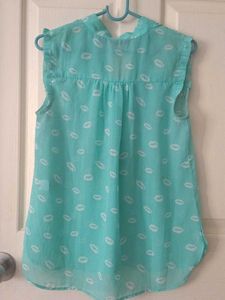 Cute Aqua Lip Print Top