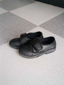 Boys Black Casual Shoes : Size 9