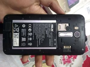 Asus Zenfone Lazer 2 (4GVolte)