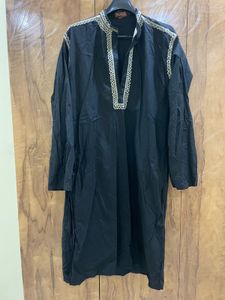 Elegant Black Kurta with Embroidery