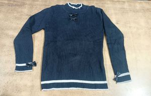 Cute Black Knit Top with Bows