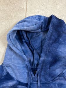 Cold Shoulder Tie Die Hoodie 🪐