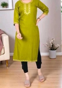 Elegant Green Embroidered Kurta