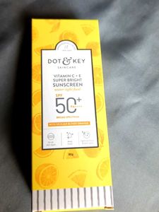 VITAMIN C + E SUPER BRIGHT SUNSCREEN