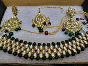 Green Necklace Set