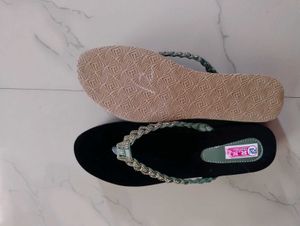 Stylish Women&#39;s Sandals