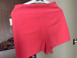 Combo of h&amp;m top and skirt (not h&amp;m)