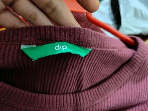 Dip Maroon Top (Women&#39;s)