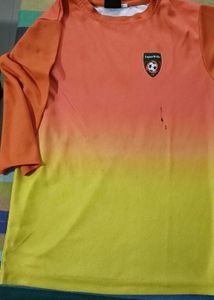 Sports wear t shirt