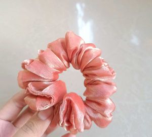 1 ORGANZA SCRUNCHIE 🦋