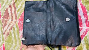 🇮🇹 Parfois Imported Sling Bag