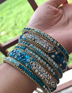 set of Bangles (SIZE~2.4)
