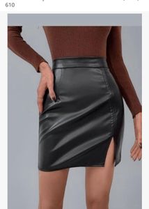 🪩🔥Affordable!!! Black Faux Leather Mini Skirt