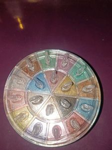 18 Color Shimmering Powder Eyeshadow