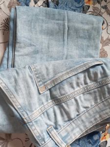 Zara Light Wash Jeans
